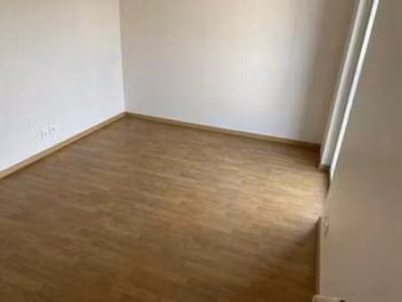 location appartement 4 pièces à nantes (44000) : à louer 4 pièces / 84m² nantes