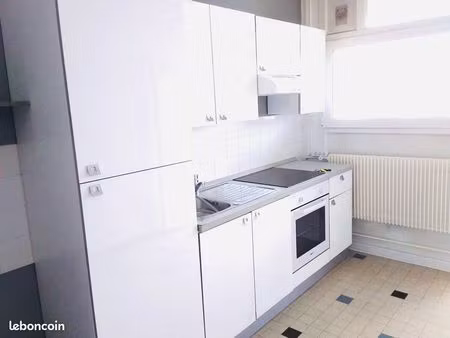 appartement + balcon + cellier montplaisir