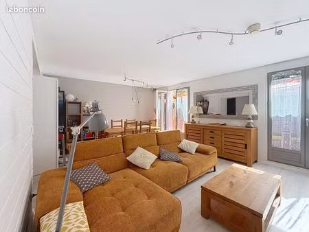 maison 6 pièces 102 m²