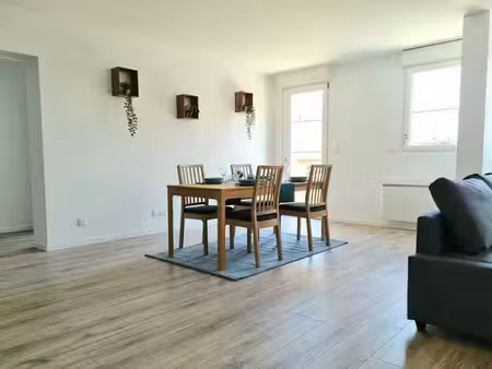 location meublée appartement 3 pièces 100 m² à chalons-en-champagne (51000)  1 020 €