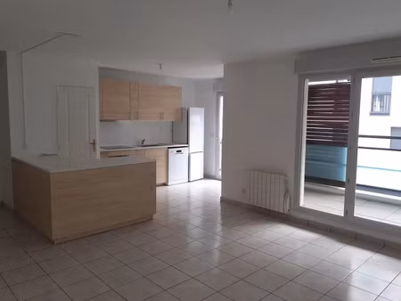 location appartement 3 pièces 69 m² à lyon 9ème (69009)  1 130 €