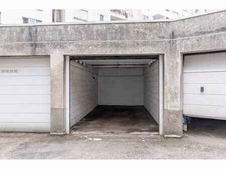 garage dans une cour privative prox. basilique de koekelberg