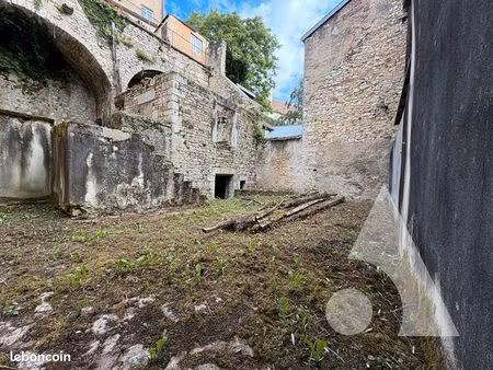 maison 1 pièce 50 m²