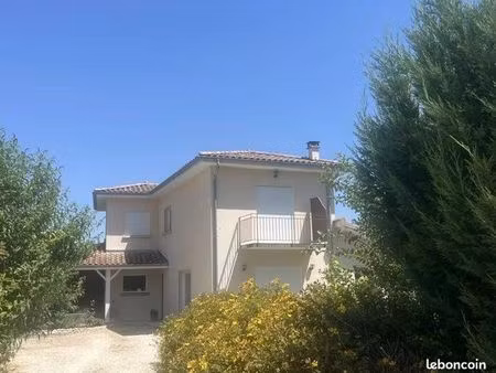 villa 6 pièces 180 m²