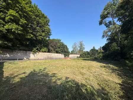 terrain à bâtir de 686 m² avec permis octroyé à champion !