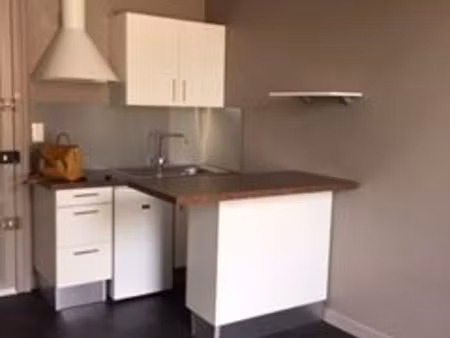 t2 de 25 m² – quartier saint-donatien