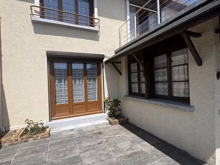 maison 6 pièces 135 m²