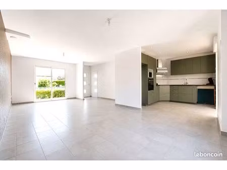 maison 3 pièces 70 m²