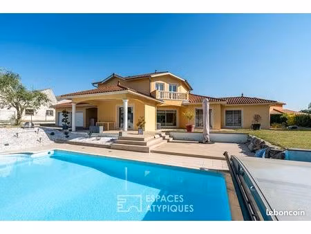 propriété 7 pièces 180 m²
