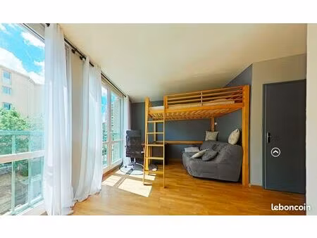 studio 1 pièce 28 m²