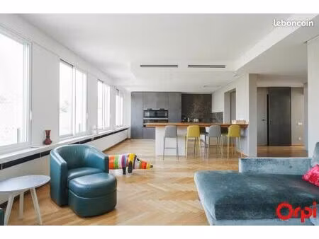 penthouse 4 pièces 134 m²