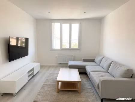 t2 40 m2 refait à neuf et non meublé secteur chutes lavie