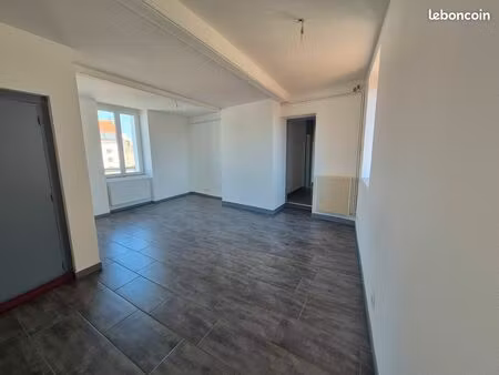 très bel appartement f4 à riom