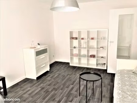 studio 1 pièce 30 m²