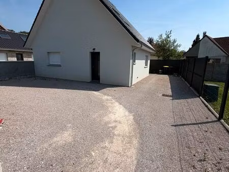 maison 88 m² avec jardinet et terrasse
