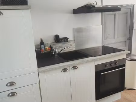 loué pavillon refait à neuf avec jardin