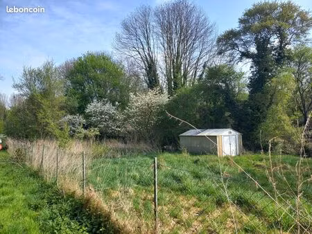 terrain de loisir 4 000 m² – prairie + sous‑bois – cabanon