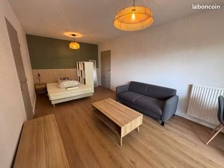 location studio meublé rénové sur angers