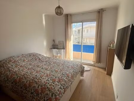cozy modern apartment on the beach for 3 people. availability from the 15 july to the 1st 