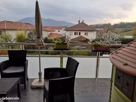 appartement t3 68m2 + grand garage en sous-sol + places de parking sécurisées