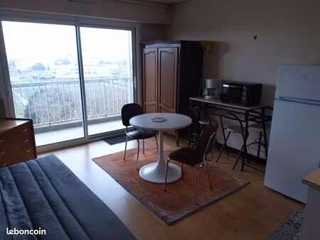 à louer studio meublé pour étudiant à saint nazaire 44600
