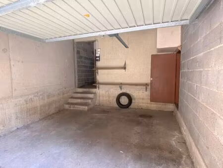 parking/box 45 m² mayenne