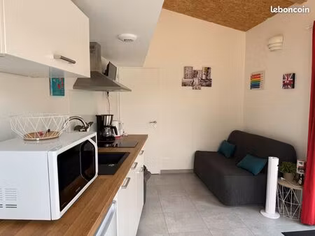 maison de bourg 2 chambrettes toutes charges comprises dispo du 01/10/2026 au 30/04/2027