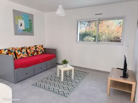 maison 1 chambre entièrement équipée toutes charges comprises dispo du 01/09/2026 au 30/04