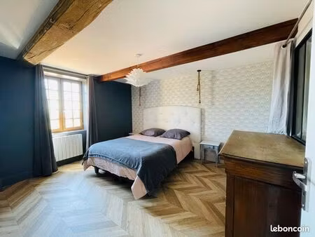 maison de village meublée 100m2 - fibre et charges incluses