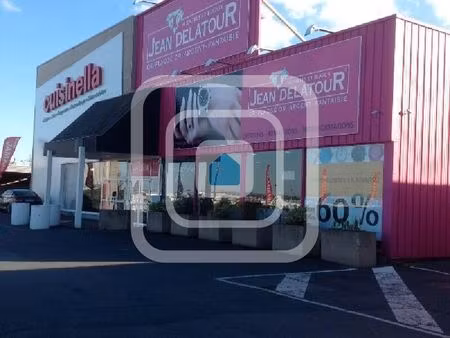 local commercial 800 m²