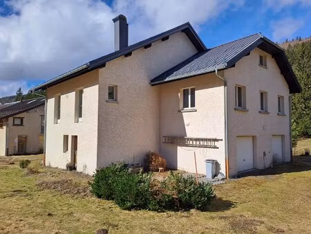 mijoux : maison familiale avec sous-sol complet