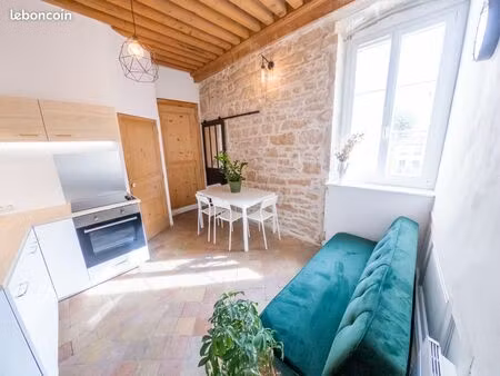 appartement t2 tout équipé calme et lumineux à ainay  en plein cœur de lyon 2
