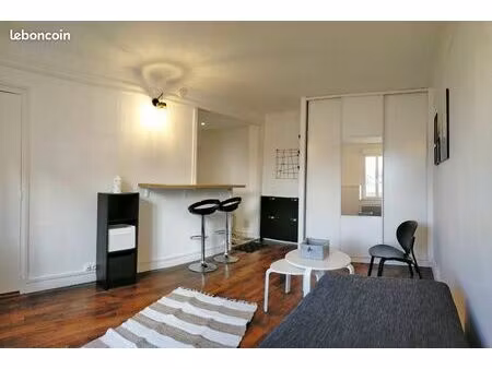 studio 1 pièce 22 m²