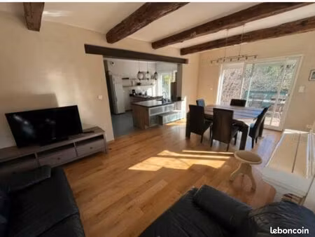 grande maison avec piscine