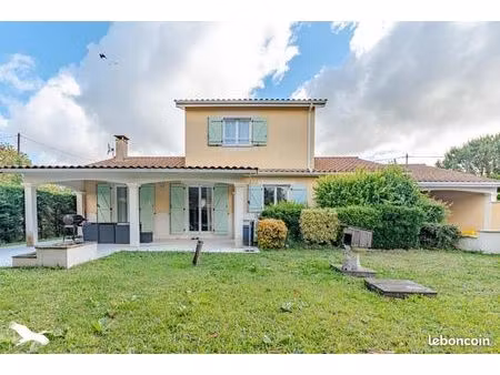 maison 6 pièces 135 m²
