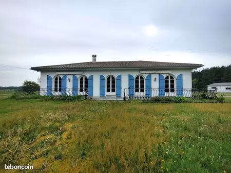 propriété 5 pièces 260 m²