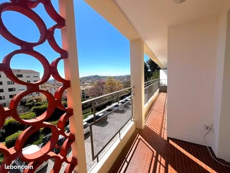 appartement 3 pièces 69 m²
