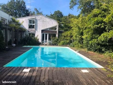 mérignac - maison d'architecte 250m² à rénover  garage  piscine  terrain 3200m²