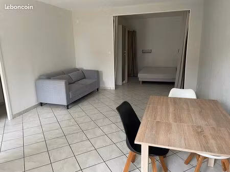 t2 rez de jardin