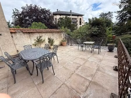 appartement 5 pièces 194 m²