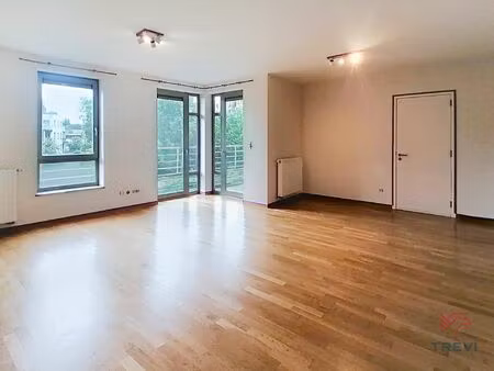 appartement à louer à avenue des grands prix 176 woluwe-saint-pierre (vbe39514)