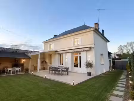 vente maison 6 pièces 180 m² à la vergne (17400)  250 000 €