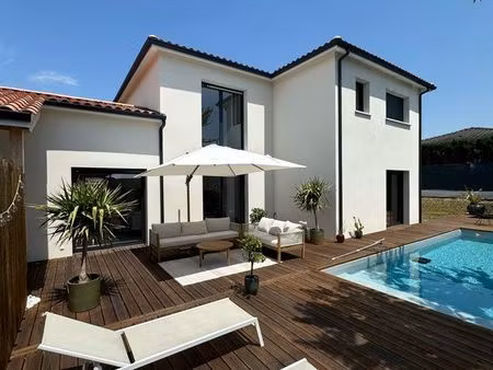 maison 6 pièces 130 m²