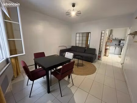studio 1 pièce 38 m²