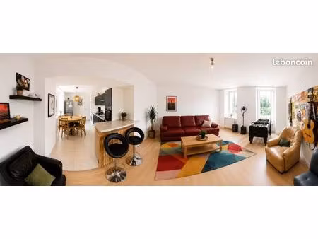 bel appartement 3 pièces de 65 m² avec balcon  dans un cadre exceptionnel