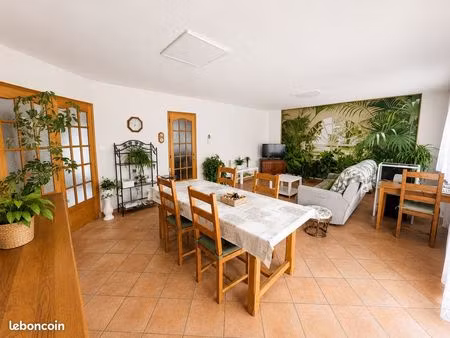 maison 6 pièces 146 m²