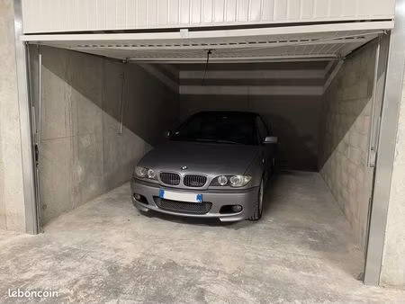 garage / box 18m2 - saint-genis-pouilly