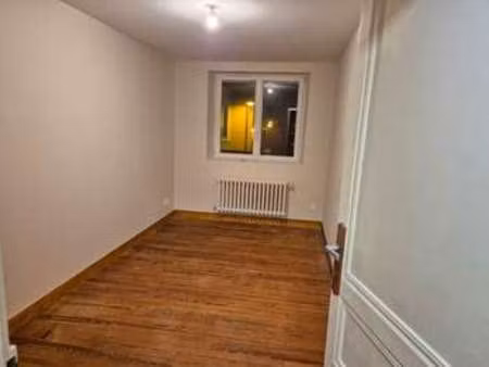 location maison à saint-corneille (72460) : à louer / 85m² saint-corneille