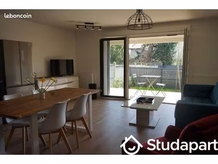 chambre 1 pièce 10 m²