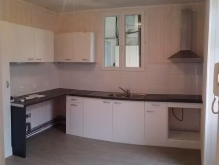 studio 1 pièce 27 m²